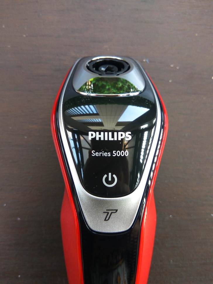 PHILIPS S5000勁鋒系列電鬍刀S5340/04：舒適、安全、徹底、易清的電鬍刀，手動刮鬍刀可束之高閣